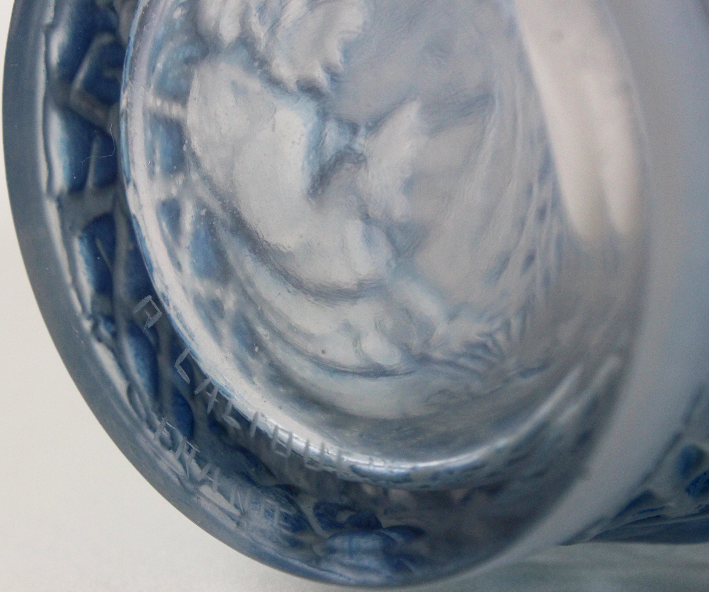 René Lalique Coqs Et Plumes Vase