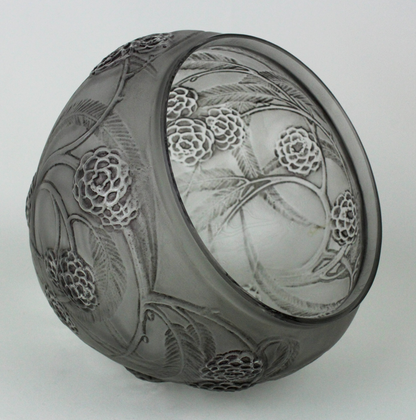 René Lalique Nefliers Vase