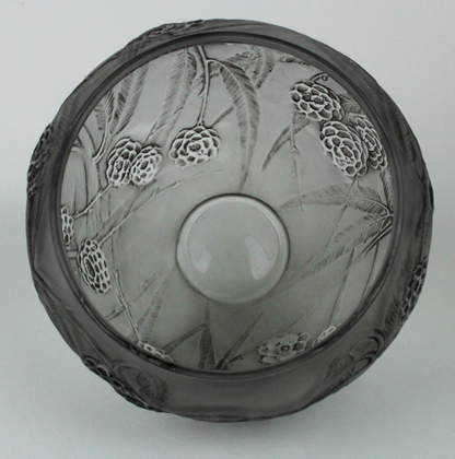 René Lalique Nefliers Vase